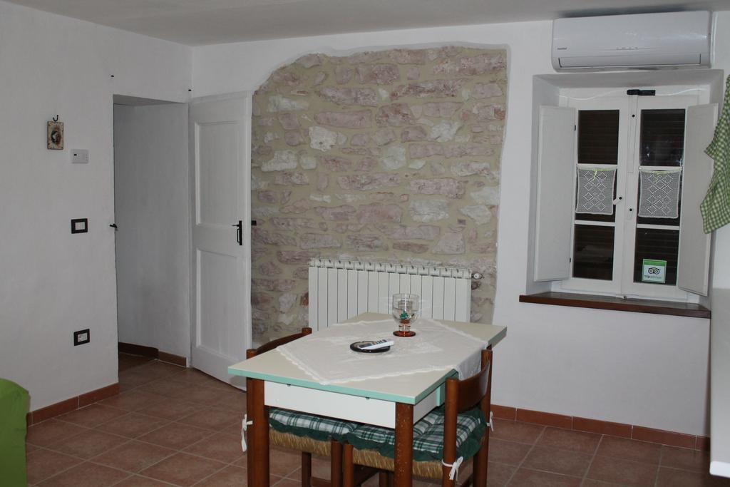 B&B Il Poggetto Serra SantʼAbbondio 객실 사진