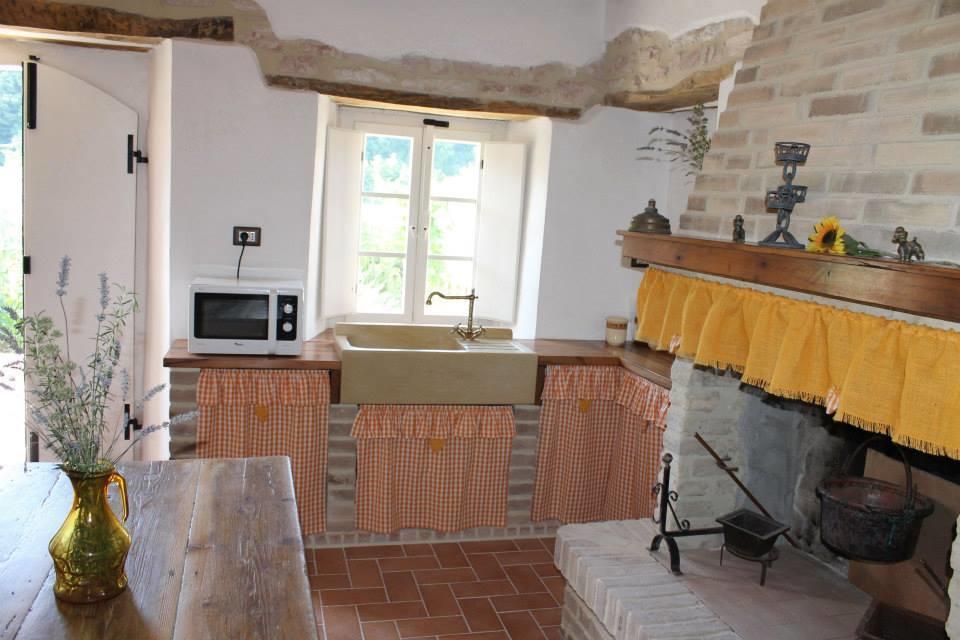 B&B Il Poggetto Serra SantʼAbbondio 외부 사진