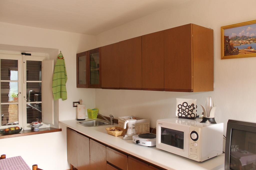 B&B Il Poggetto Serra SantʼAbbondio 외부 사진